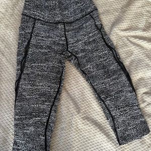 Lululemon crop leggings